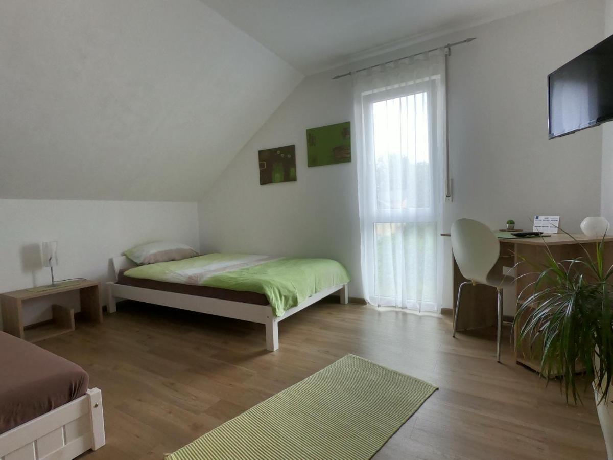 Moderne Ferienwohnung In Durmersheim 2 Zi, Naehe Rhein Und Messe Ka Zewnętrze zdjęcie